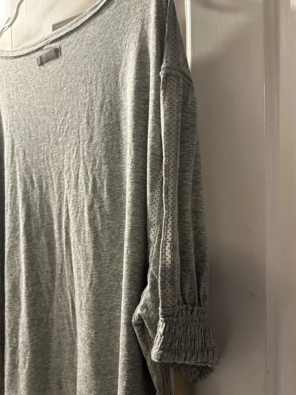 Free People Heather Gray Lightweight Pullover Top - Picture 3 of 3